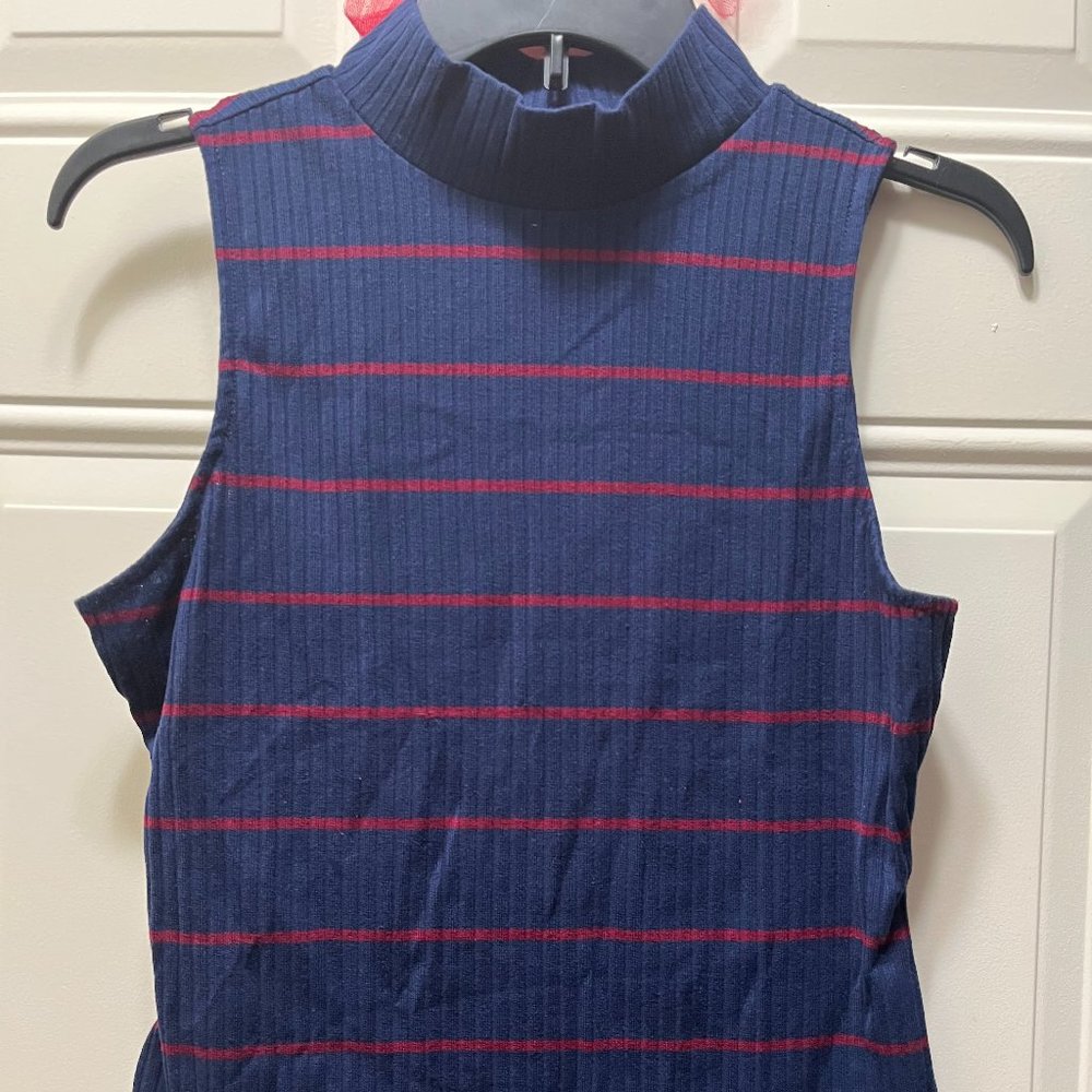Arizona Navy Mock Neck Sleeveless Top Size L